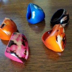 5 Rings + earrings multicolored resin